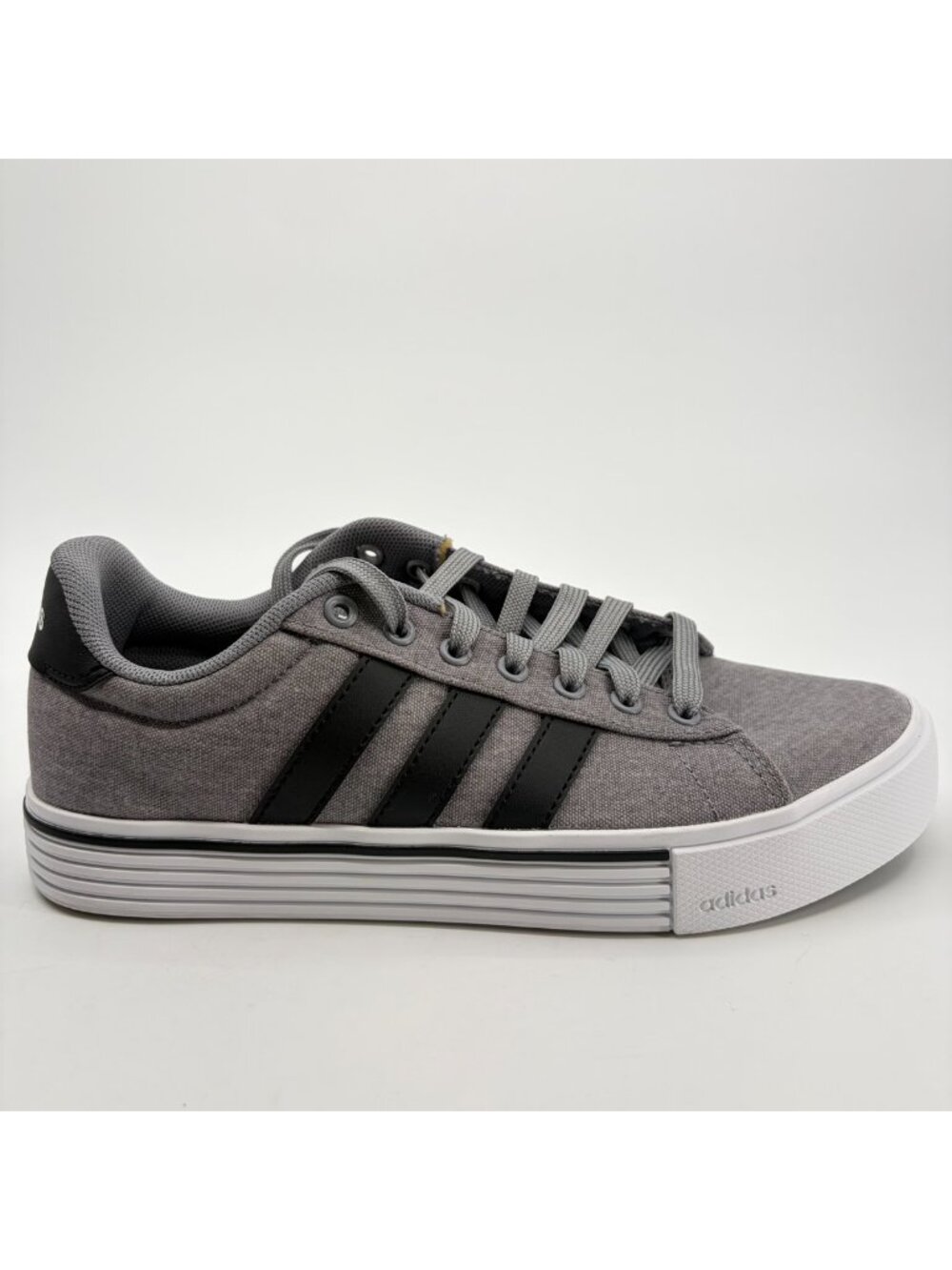 Adidas Daily 4.0 Mens Size 6.5 Gray Black White Athletic Running Shoes Sneakers
